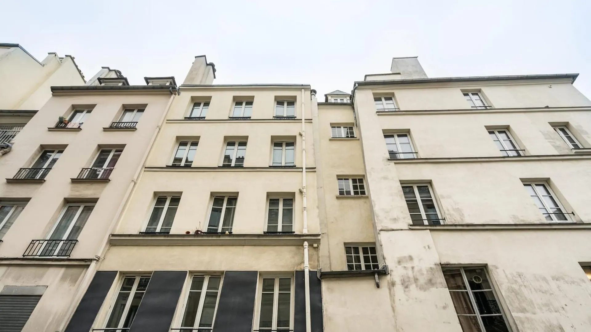 Classy In The Heart Of Le Marais Apartment Paris
